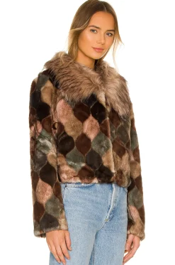 Women Unreal Fur Jackets & Coats><noscript><img width=