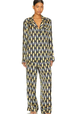 Women Show Me Your Mumu Lingerie & Sleepwear><noscript><img width=