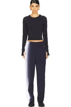 Women On Pants><noscript><img width=