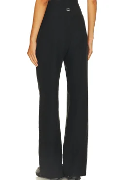 Women Beyond Yoga Pants><noscript><img width=