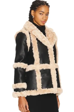 Women Unreal Fur Jackets & Coats><noscript><img width=