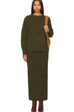 Women Line & Dot Matching Sets><noscript><img width=