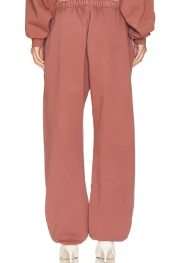 Women Fear of God ESSENTIALS Pants|Loungewear><noscript><img width=
