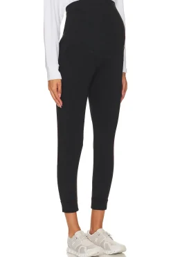 Women Beyond Yoga Pants><noscript><img width=