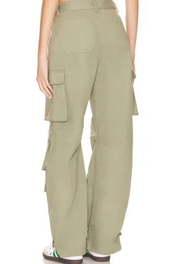 Women Lovers and Friends Pants><noscript><img width=