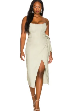 Women V. Chapman Dresses><noscript><img width=