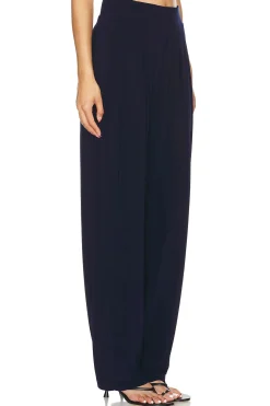 Women Norma Kamali Pants>Low Rise Pleated Trouser