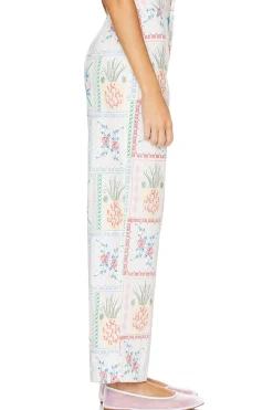 Women Never Fully Dressed Pants><noscript><img width=