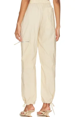 Women Song of Style Pants><noscript><img width=
