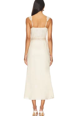 Women Never Fully Dressed Dresses><noscript><img width=