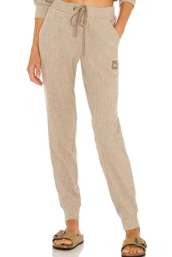 Women alo Pants|Loungewear><noscript><img width=