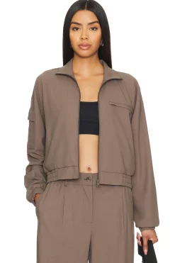 Women Beyond Yoga Jackets & Coats>Status Pocket Sleeve Cropped Jacket