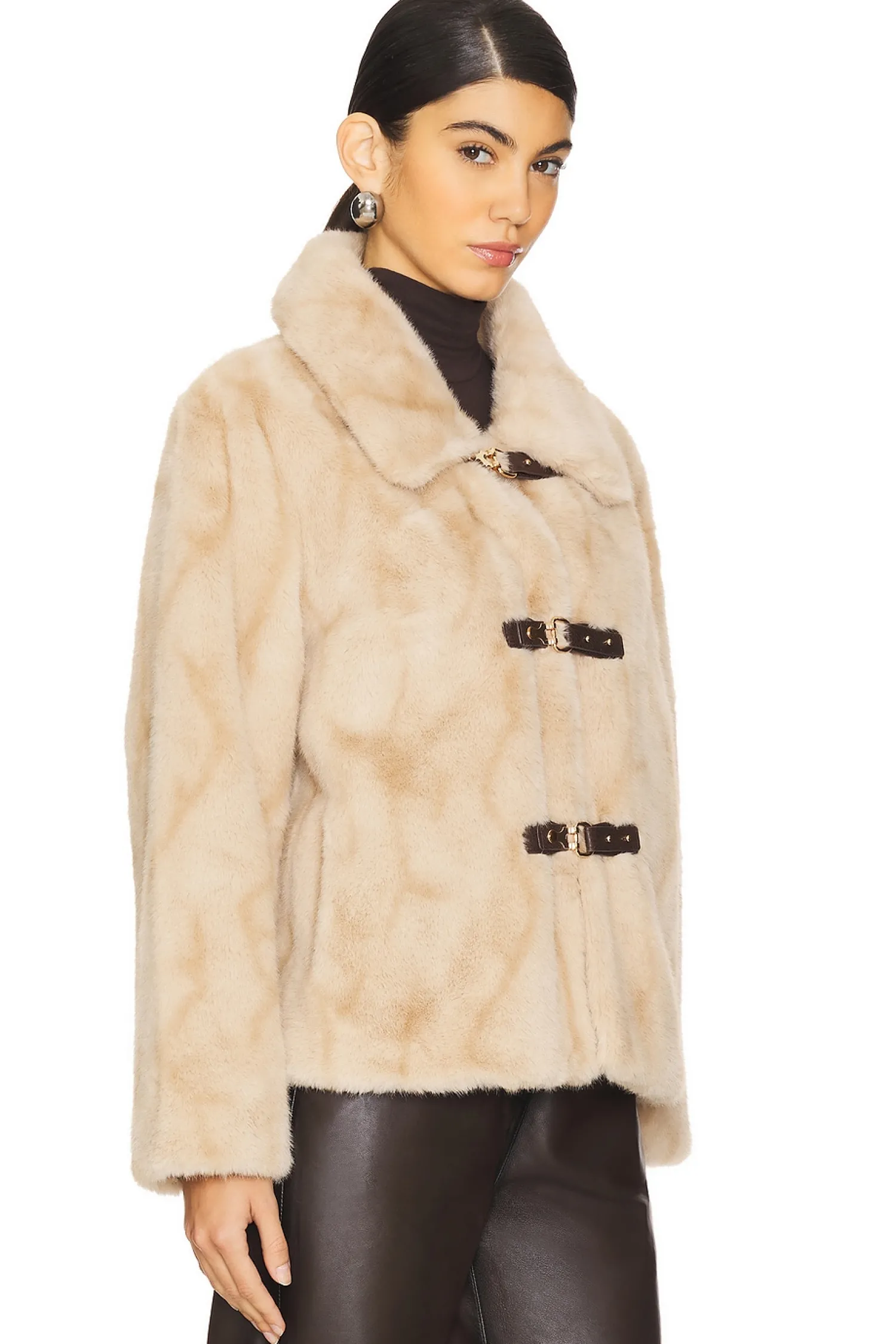 Women HEARTLOOM Jackets & Coats>Tegan Faux Fur Coat